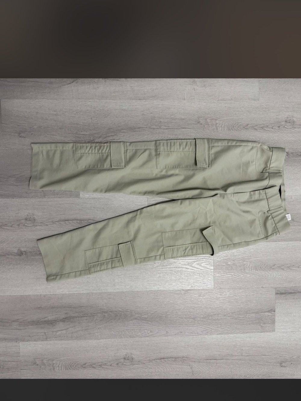Zara Women's Cargo Trousers in Sage Green